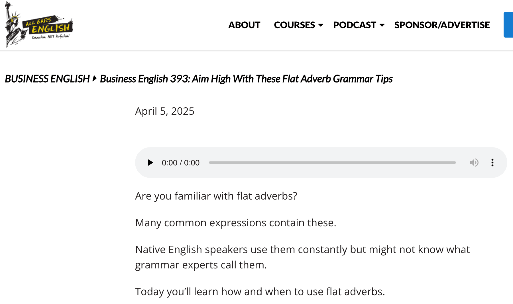 Captura de pantalla del sitio web de All Ears English Podcast, mostrando un episodio sobre adverbios planos en inglés.