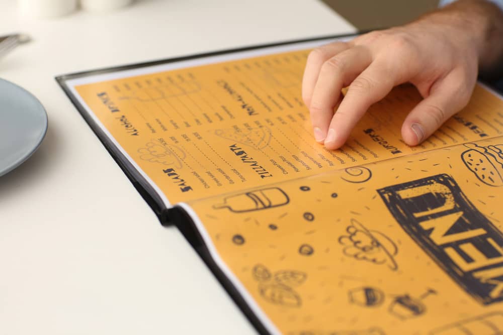 Secciones de un menú para entenderlo y pedir cena en inglés.